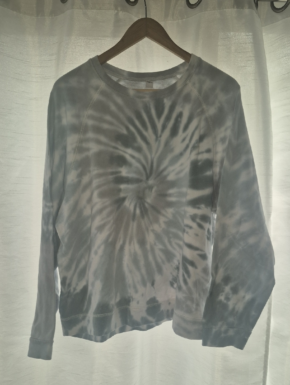 Hyba Tie-Dye Crewneck Sweatshirt in Light Gray & White & Light Blue Large